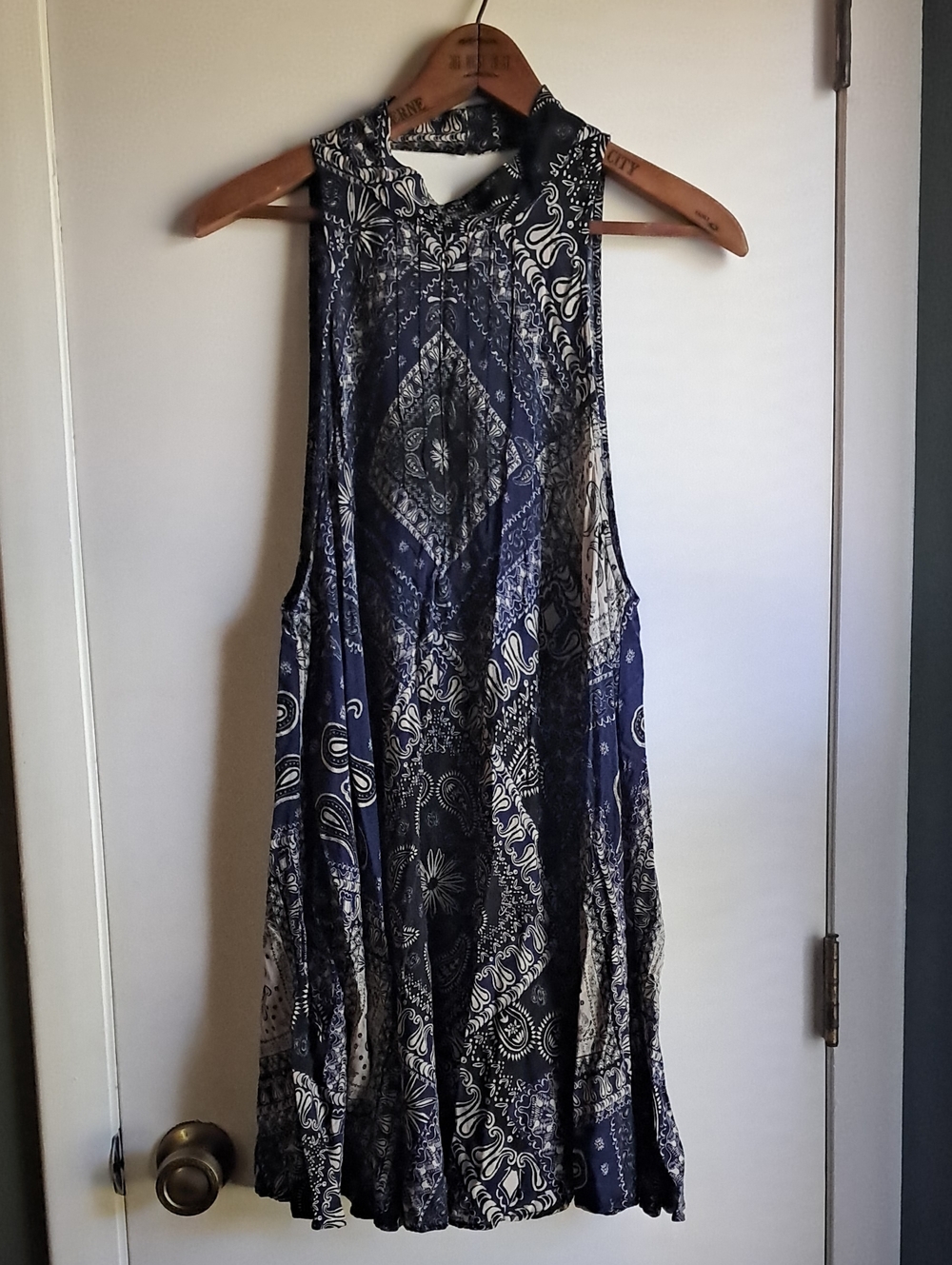 Free People Sleeveless Navy Paisley Halter-Neck Womens Mini Dress Medium